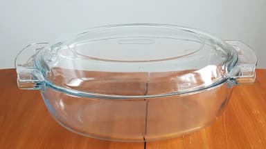 Pyrex Glas-Backform mit Deckel, Schmortopf von Cevera