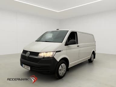Volkswagen Transporter L2 with heating, rear camera and CarPlay