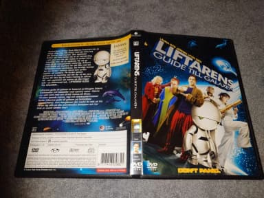 Liftarens guide till galaxen book with Martin Freeman and others