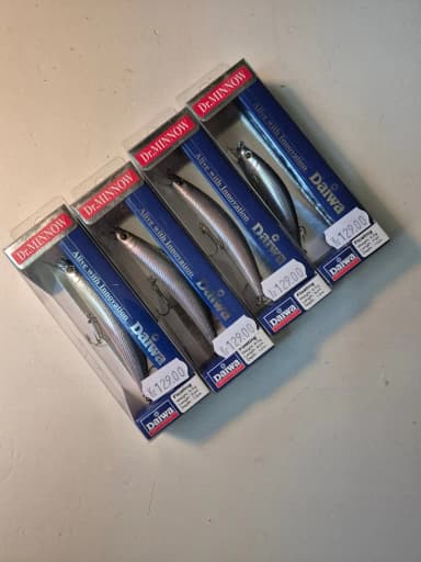 4 wobblers Daiwa Dr. Minnow para pesca de 7 cm y 9 cm