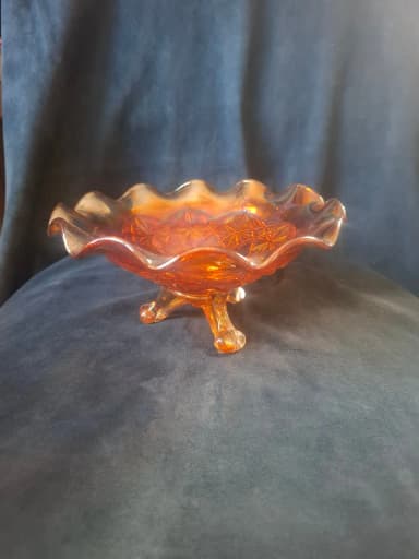 Cuenco vintage de vidrio de carnaval color caléndula con pie
