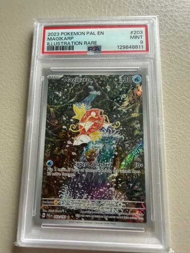 Magikarp 203/193 PSA 9 en estado mint de la serie Paldea Evolved