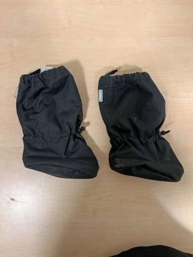 Reima Antura schwarze Hausschuhe Größe 1 für Kinder