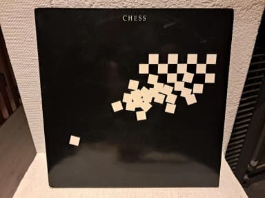 Käytetty Chess-tuplalevy Benny Anderssonilta ja muilta