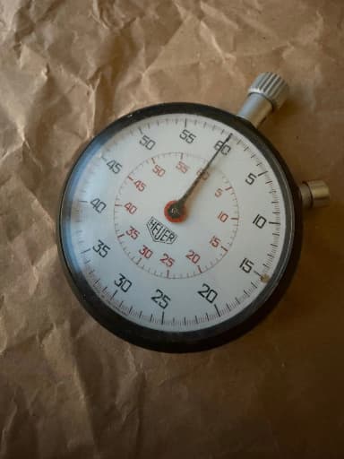 Vintage Heuer sekuntikello huutokaupassa vuoteen 2026 asti