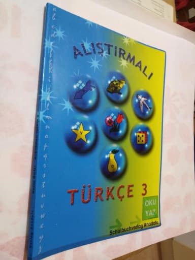 Kolme turkin kielen työvihkoa 3. luokalle, erittäin hyvässä kunnossa