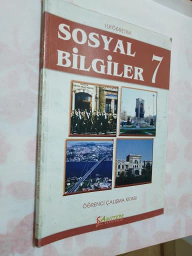 Cuaderno de trabajo Sosyal Bilgiler 7 para estudiantes en turco de ciencias soci