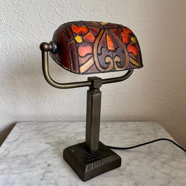 Lámpara de escritorio vintage estilo Tiffany con diseño retro