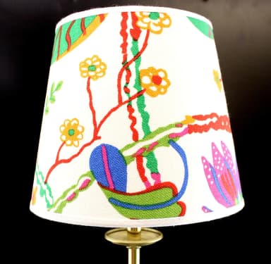 Teheran valkoinen kangasvarjostin Josef Frank D17