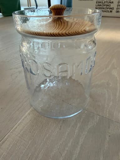 Lasipurkki puisella kannella myynnissä