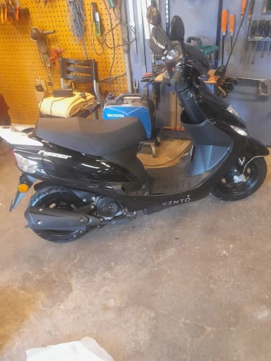 Moped clase 2 con velocidad máxima de 25 km/h