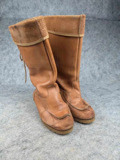 Vintage leather ankle boots with teddy lining from the 70s size 38