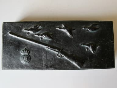 Husqvarna valurautainen laatikko 1900-luvulta