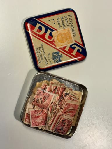 Gustav V 10 öre stamps for auction